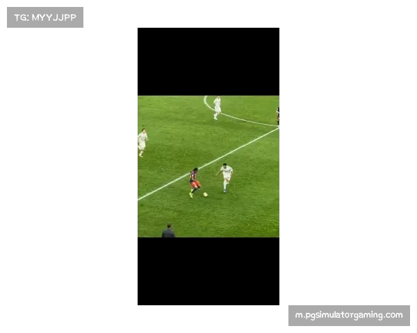 罗梅罗铲倒姆巴佩后制胜 同一球员引发双重争议